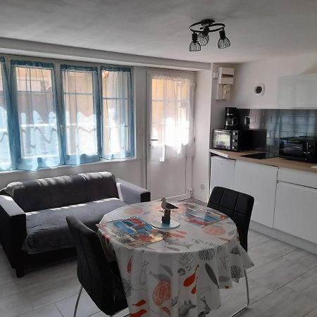 F2 Rdc Promo Cour Courseulles Sur Mer Eksteriør billede